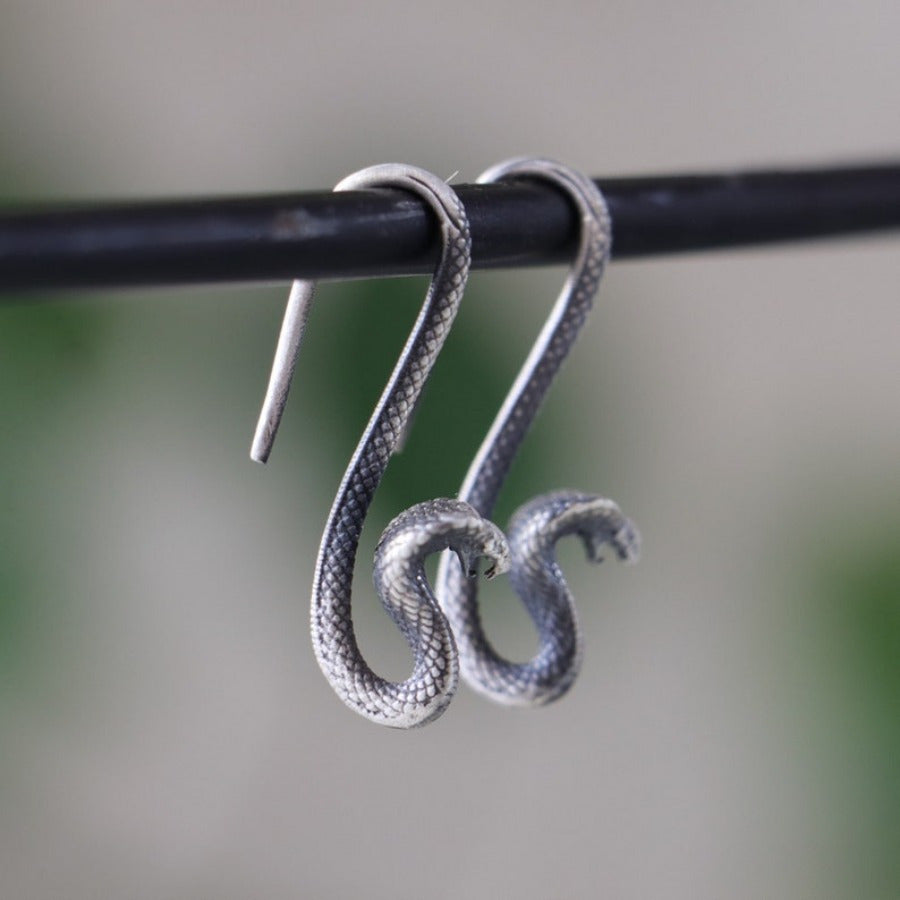The Subtle Serpent – Sleek Unisex Earrings