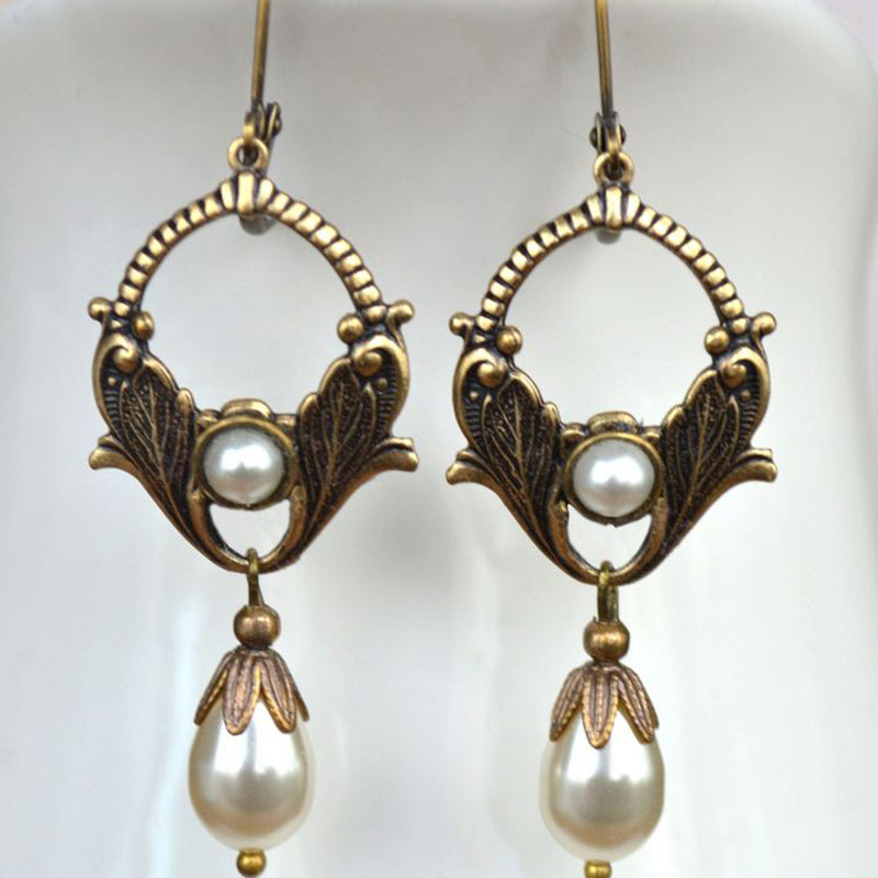Vintage Golden Pendant Earrings